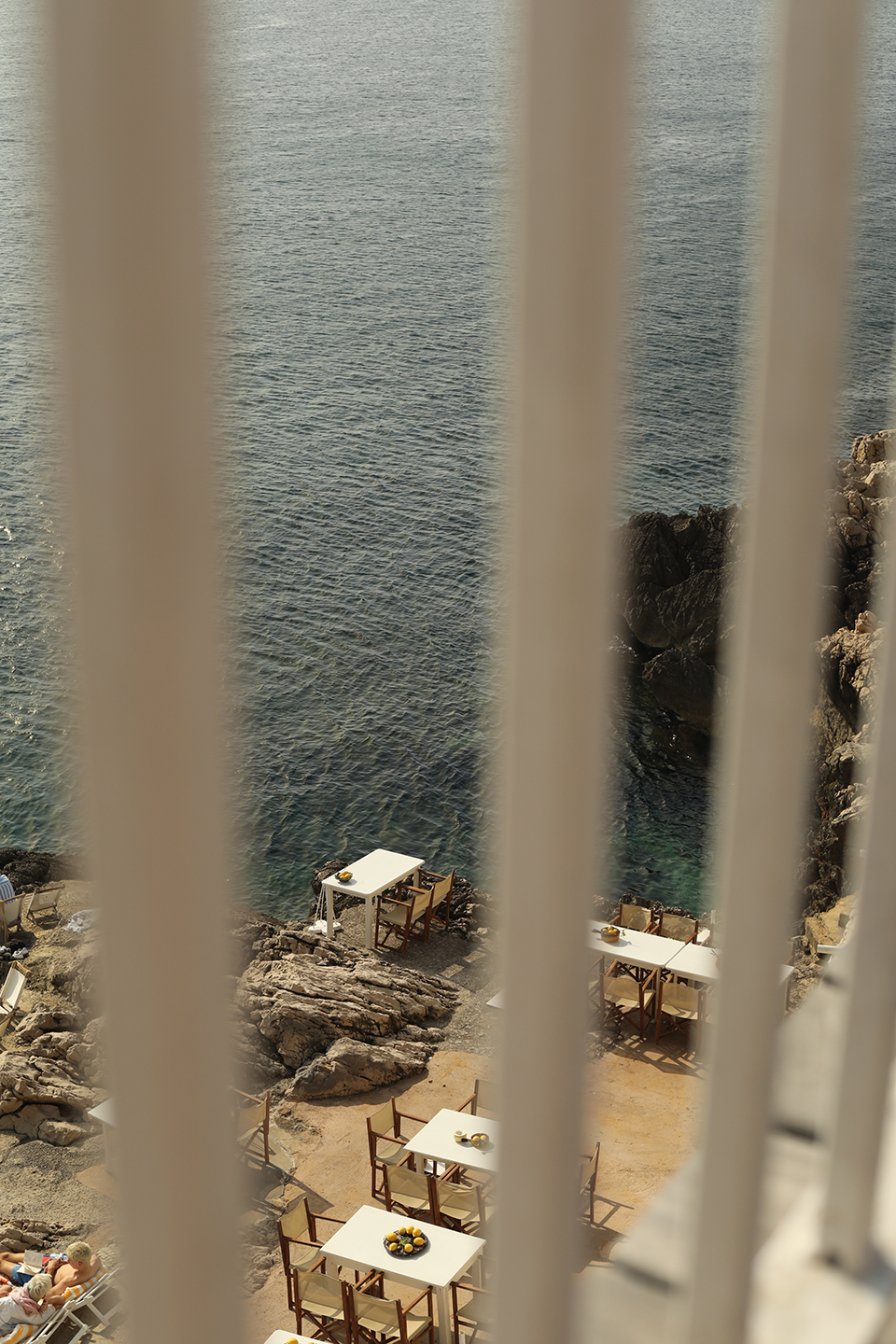 Detailaufnahme von Hochzeitsdekoration in Berlin & Mallorca – achtsame Hochzeitsfotografie